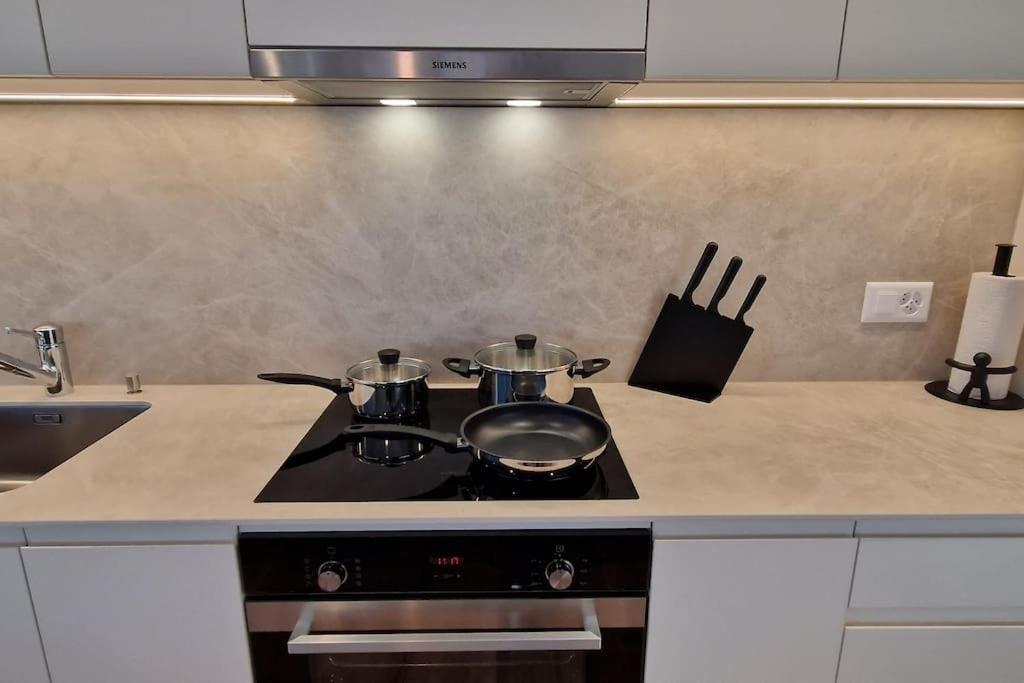Visionary Hospitality Rothenburg, Lucerne - Premium Apartments With Free Parking, Washer, Kitchen, Terrace, 15' City Εξωτερικό φωτογραφία